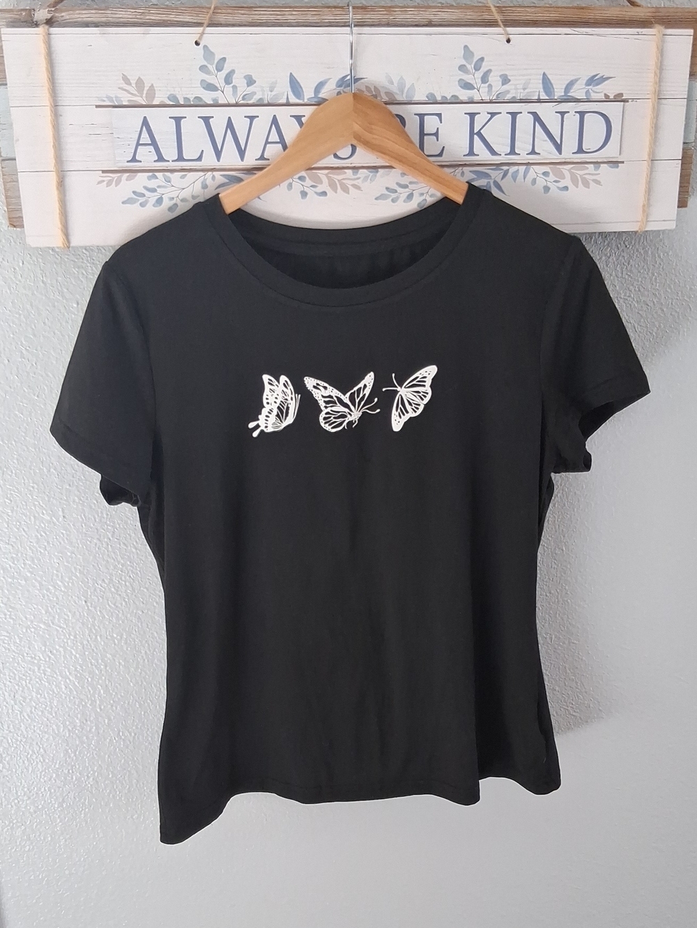 5/$13 SHEIN Butterfly tee